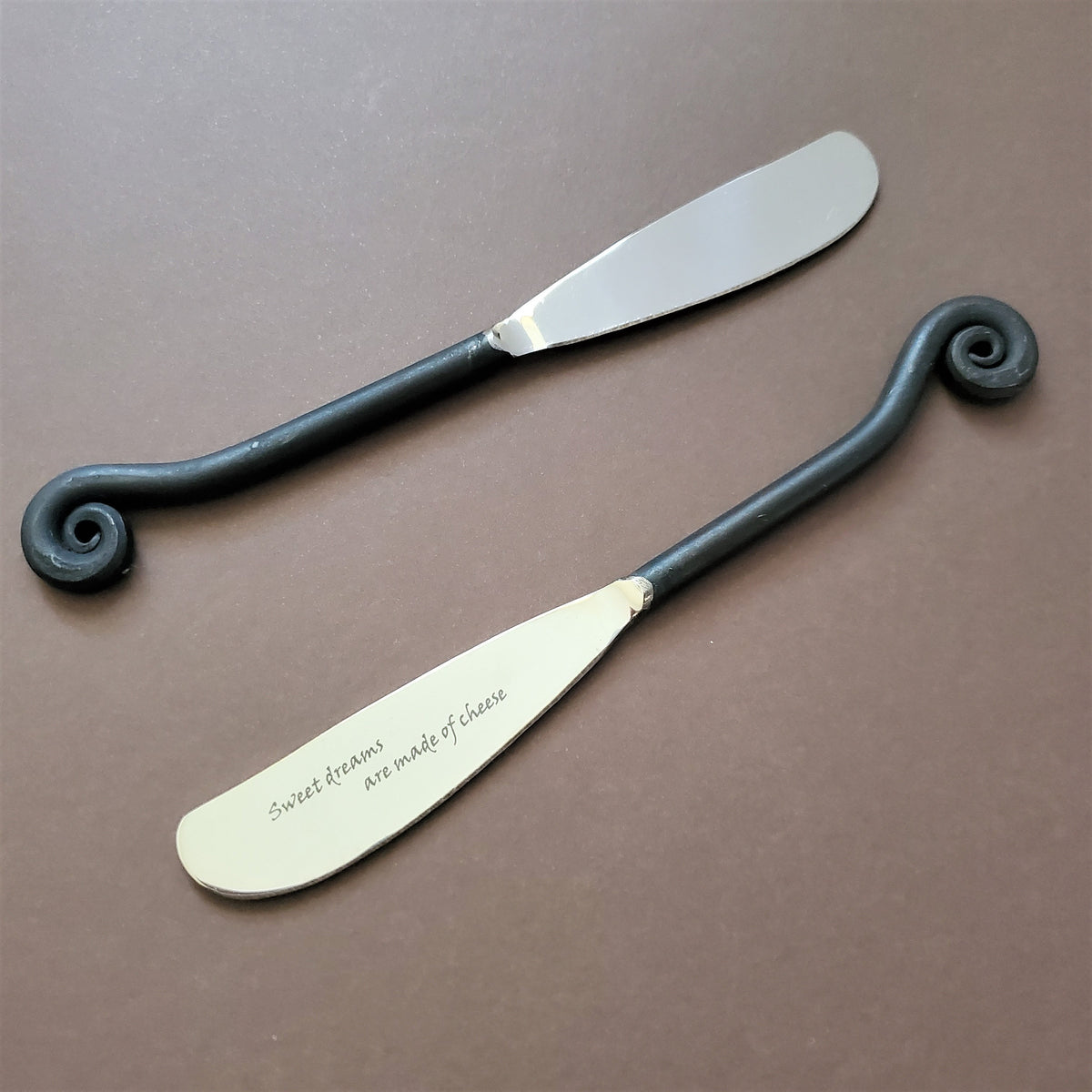 Sample Free Available Custom Logo Spreader Butter Knife - China